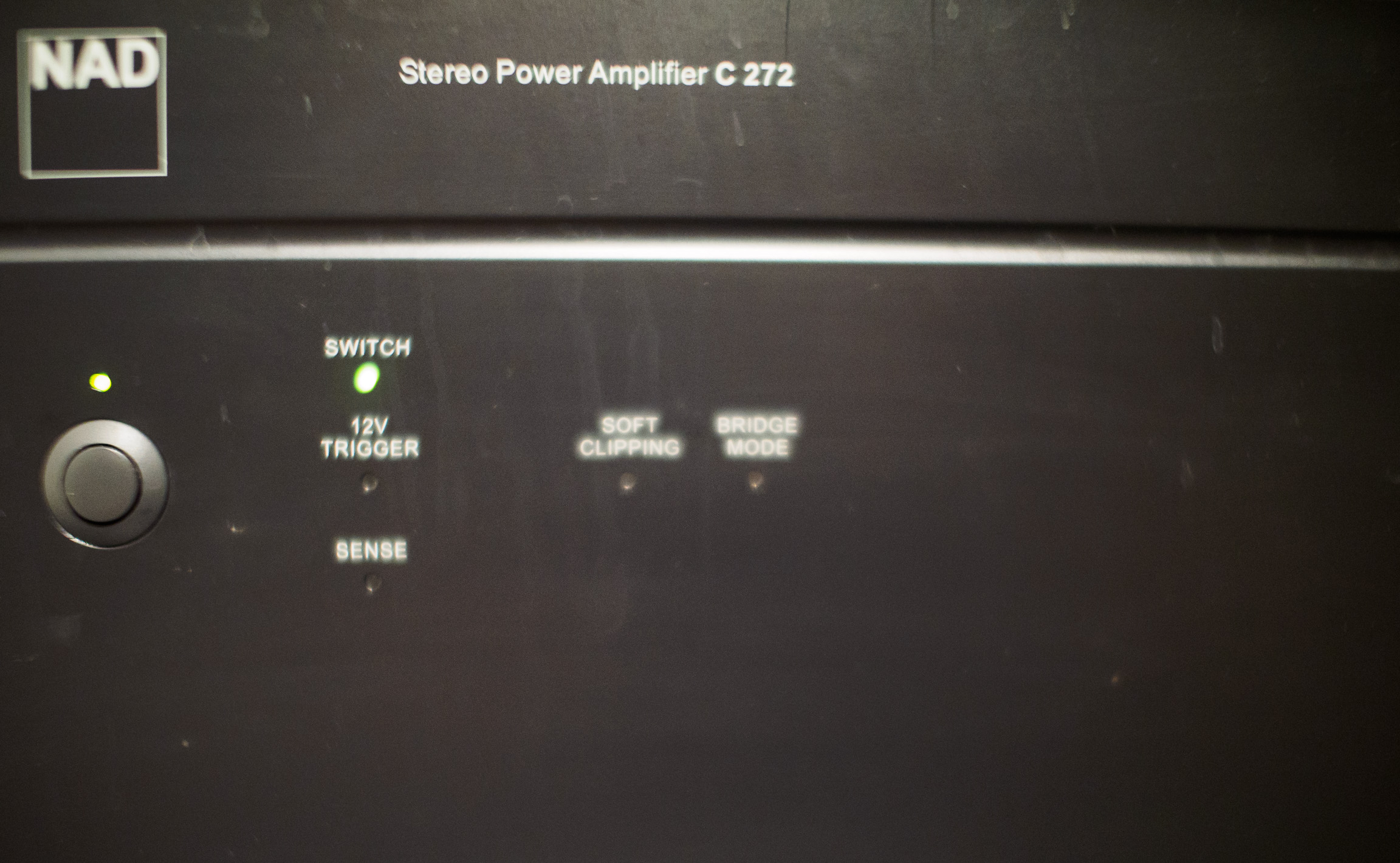 The old amplifier's faceplate.